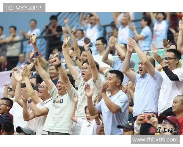 现役足球老将风采依旧 短暂退役后再度燃起赛场激情 现役足球老将风采依旧 短暂退役后再度燃起赛场激情